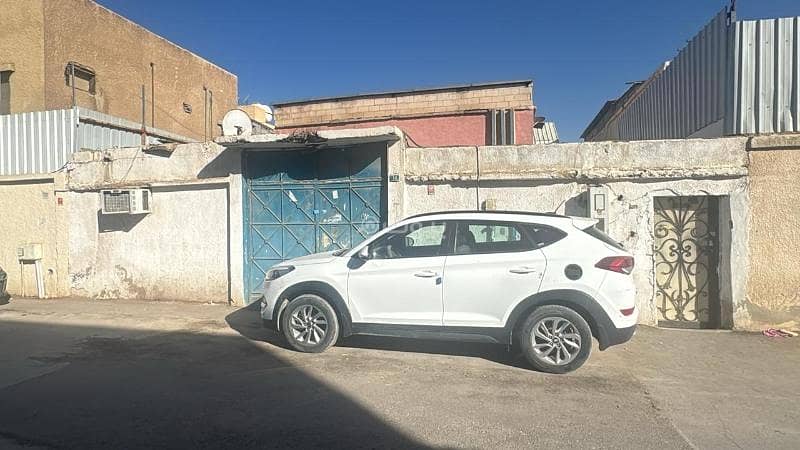 فيلا قديمة قريب الملك فهد للبيع في الوشام، وسط الرياض فيلا قديمة قريب الملك فهد للبيع في الوشام، وسط الرياض