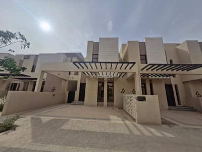 فیلا 3 غرف نوم للايجار في سدرة، الرياض - للإيجار | فيلا فاخرة في اتوال روشن بتصميم عصري ولمسات إيلي صعب