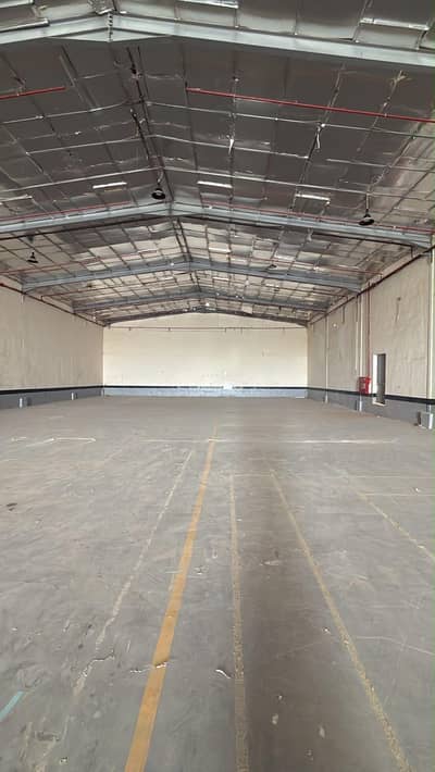 Warehouse for Rent in East Riyadh, Riyadh - Warehouse for rent 1350 m² on Prince Mohammed bin Abdulrahman Road - Al-Sali District