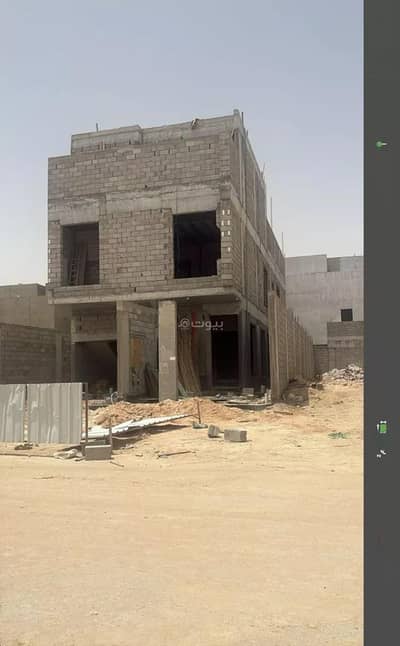 7 Bedroom Villa for Sale in East Riyadh, Riyadh - Villa for sale on Khurais Street, Al Janadriyah District, Riyadh