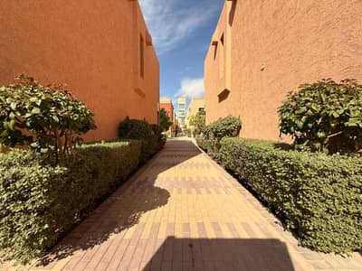 فیلا 3 غرف نوم للايجار في شمال الرياض، الرياض - ساتل في كرييتف - فيلا