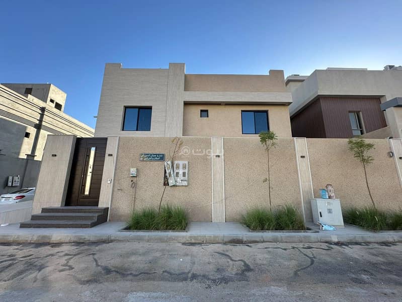 فيلا جديدة مع شقتين للبيع بحي النرجس فيلا جديدة مع شقتين للبيع بحي النرجس
