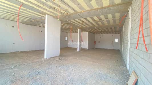 معرض  للايجار في شرق الرياض، الرياض - https://maps. app. goo. gl/kKPZN9NeW323BDTN9