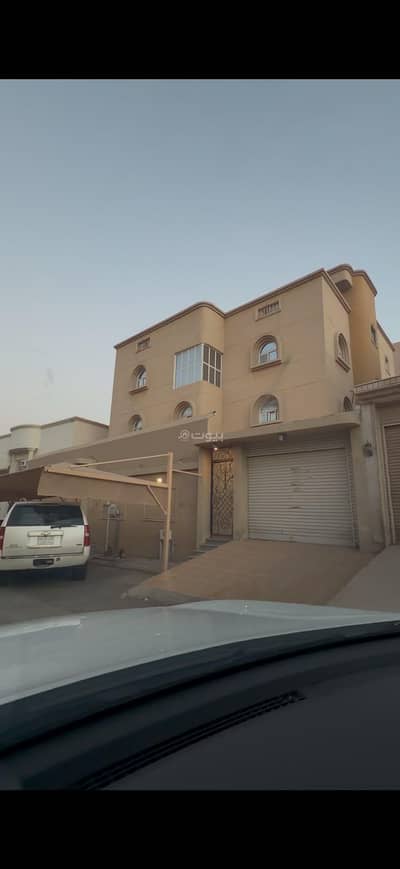عمارة سكنية  للبيع في شمال جدة، جدة - عمارة مع موقف داخلي
