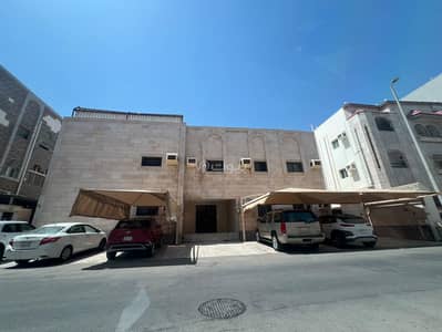 عمارة سكنية 10+ غرف نوم للبيع في شمال جدة، جدة - عمارة سكنية للبيع في النزهة، جدة