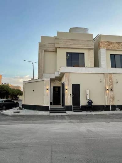 9 Bedroom Villa for Sale in North Riyadh, Riyadh - A villa for sale on Muhammad Ibn Ahmad Biri Street, Al Aarid District, Riyadh City.