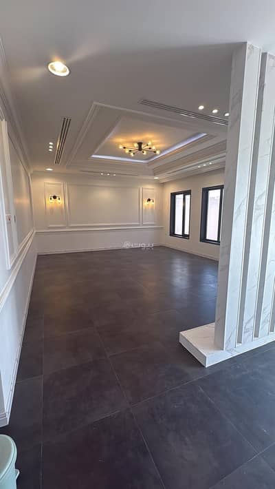 4 Bedroom Floor for Rent in Al Hamra 2nd, Al Ahsa - Floor in Al Hamra 2nd 4 bedrooms 65000 SAR - 88051110
