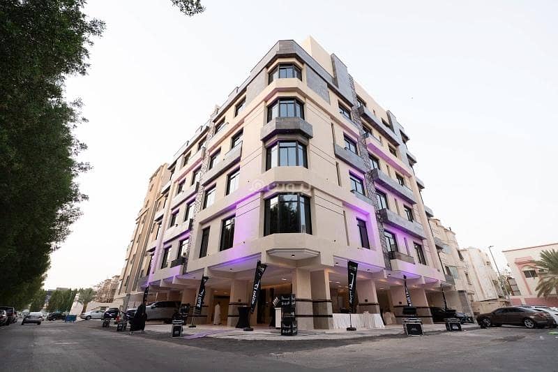 Owns a 3-bedroom apartment in Al Safa neighborhood near Palm Walk Owns a 3-bedroom apartment in Al Safa neighborhood near Palm Walk