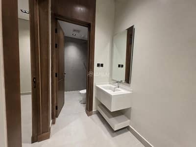 4 Bedroom Villa for Sale in East Riyadh, Riyadh - Villa for sale, interior stairwell and apartment, Riyadh, Al-Mونسية district