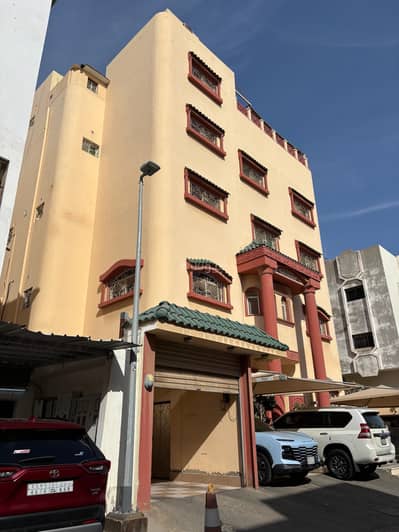 عمارة سكنية  للبيع في شمال جدة، جدة - https://maps. app. goo. gl/ogBXkLxFUhjzD2y37?g_st=iw