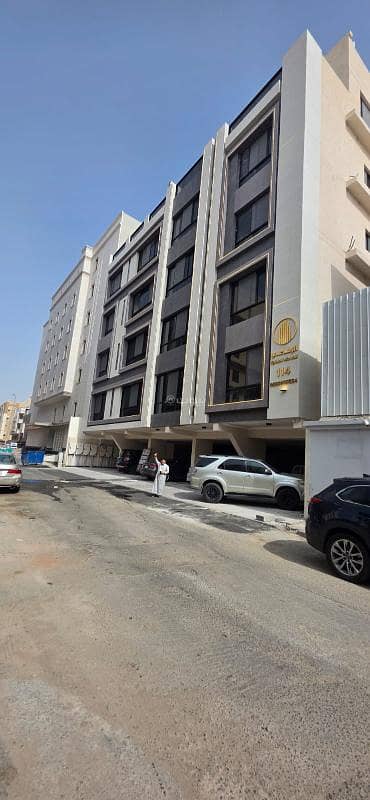 4 Bedroom Flat for Sale in North Jeddah, Jeddah - 4-bedroom apartment with two entrances for sale in Al-Rawdah, Jeddah 4 Bedroom Flat for Sale in North Jeddah, Jeddah - 4-bedroom apartment with two entrances for sale in Al-Rawdah, Jeddah