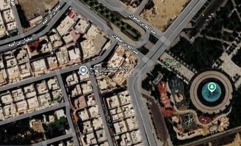 10+ Beds Villa for Sale in North Jeddah, Jeddah - An old villa on two streets, 12 m north and 12 m east 10+ Beds Villa for Sale in North Jeddah, Jeddah - An old villa on two streets, 12 m north and 12 m east