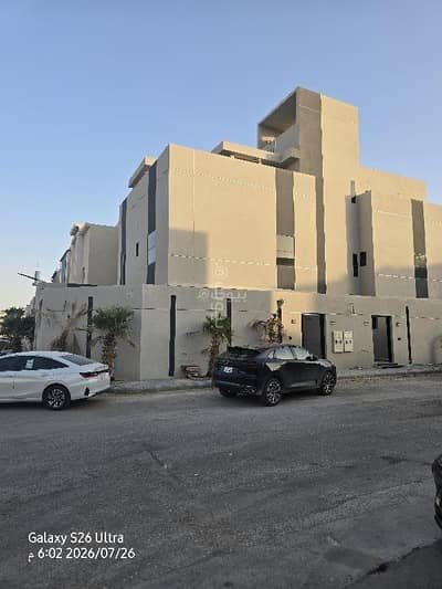5 Bedroom Floor for Sale in North Riyadh, Riyadh - Spacious and luxurious residential floor for sale in Al Ura district, Riyadh 5 Bedroom Floor for Sale in North Riyadh, Riyadh - Spacious and luxurious residential floor for sale in Al Ura district, Riyadh