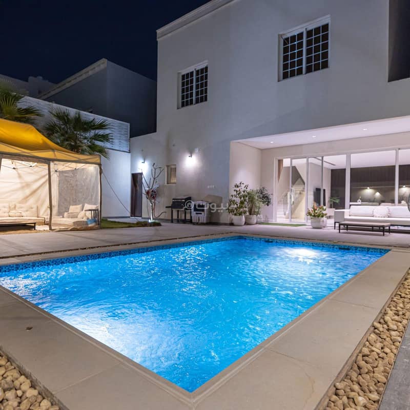 Hotel chalet with 3 bedrooms and a private pool Hotel chalet with 3 bedrooms and a private pool