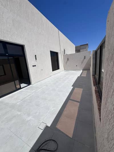 4 Bedroom Apartment for Sale in North Jeddah, Jeddah - Rooftop annex for sale in Al-Bawadi, Jeddah