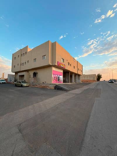 Showroom for Rent in West Riyadh, Riyadh - Exhibition Building For Rent in Al Mahdiyah, Riyadh