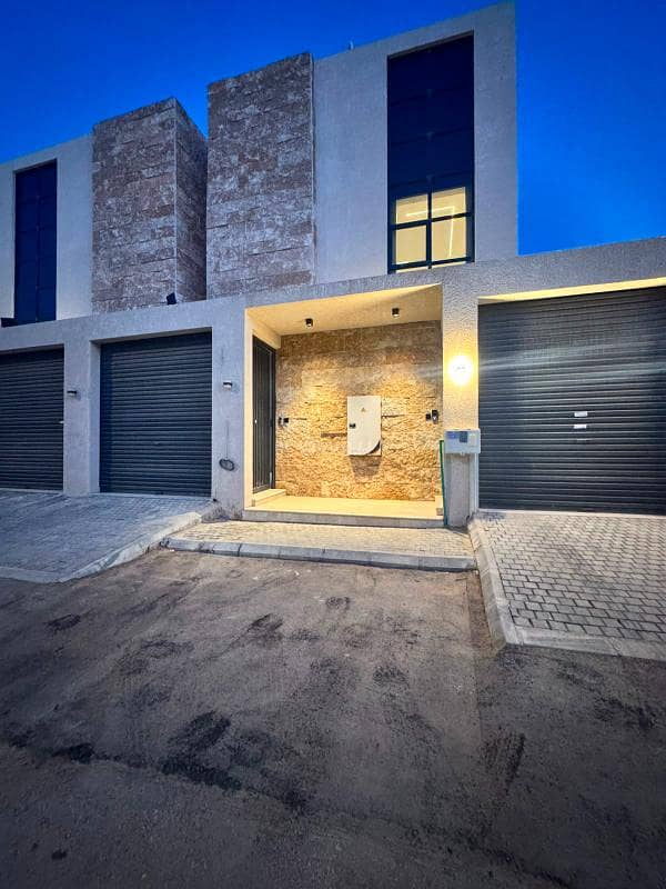 For rent: a newly distinctive townhouse with elegant finishing For rent: a newly distinctive townhouse with elegant finishing