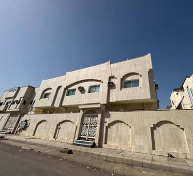 8 Bedroom Residential Building for Sale in Al Qaswa, Madina - Building For Sale in Al Qaswa, Madina 8 Bedroom Residential Building for Sale in Al Qaswa, Madina - Building For Sale in Al Qaswa, Madina