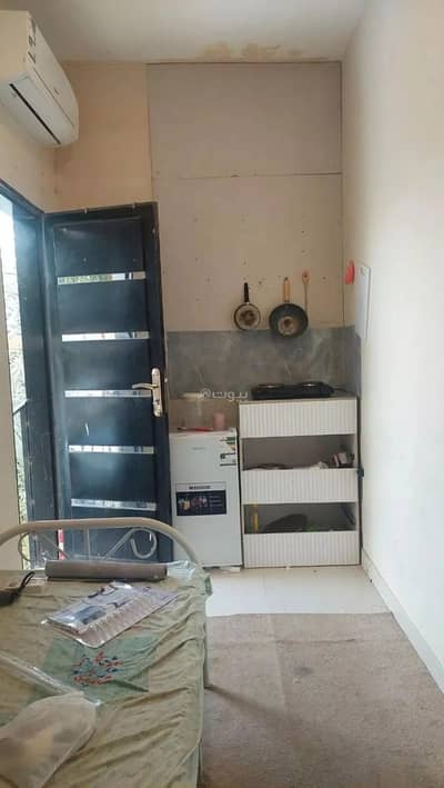 Room for Rent in West Riyadh, Riyadh - Room for rent on Wabrah Street, Dhahrat Laban neighborhood, Riyadh city, Riyadh region