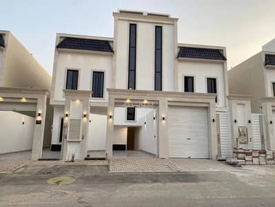 3 Bedroom Floor for Sale in South Riyadh, Riyadh - Floorfor sale on Hassan Mashat Street, Akaz District, Riyadh City, Riyadh Region