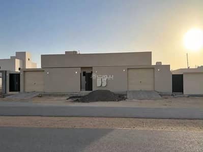3 Bedroom Residential Building for Sale in Ar Rawdah, Al Majmaah Riyadh Region - A building for sale on Al Rawdah 486 Street, Al Rawdah District, Al Majma'ah City. 3 Bedroom Residential Building for Sale in Ar Rawdah, Al Majmaah Riyadh Region - A building for sale on Al Rawdah 486 Street, Al Rawdah District, Al Majma'ah City.