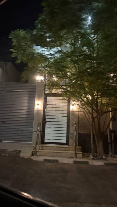 7 Bedroom Villa for Sale in North Jeddah, Jeddah - Villa in North Jeddah,Al Salehiyah 7 bedrooms 1200000 SAR - 88088376 7 Bedroom Villa for Sale in North Jeddah, Jeddah - Villa in North Jeddah,Al Salehiyah 7 bedrooms 1200000 SAR - 88088376