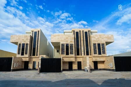 دور 4 غرف نوم للبيع في شمال الرياض، الرياض - أدوار فاخرة للبيع بمساحات تصل الى ٤٥٦ م بمساحات إستثنائية وموقع مميز