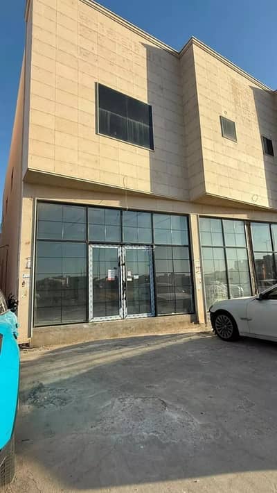 Office for Rent in Al Rawdah, Buraydah Al Qassim Region - A commercial office for rent on Dhariyah Street, Al Rawdah District, Buraidah City.