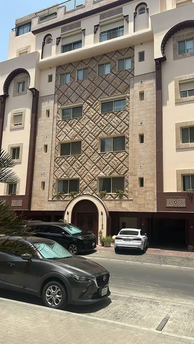 2 Bedroom Flat for Sale in Central Jeddah, Jeddah - 2 Bedroom Apartment For Sale in Al Hamra, Jeddah
