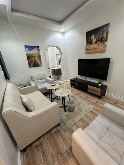 1 Bedroom Apartment for Rent in East Riyadh, Riyadh - An furnished apartment for rent, a room and a living room, in Riyadh, Granada neighborhood