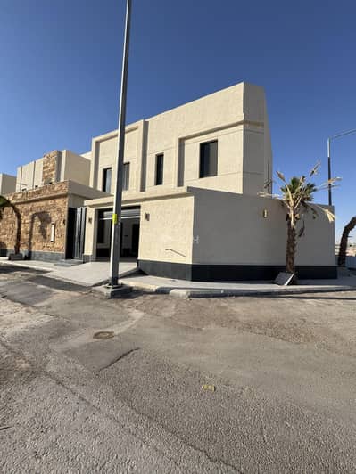 4 Bedroom Villa for Sale in East Riyadh, Riyadh - Villa in East Riyadh，Al Janadriyah 4 bedrooms 1250000 SAR - 88078443
