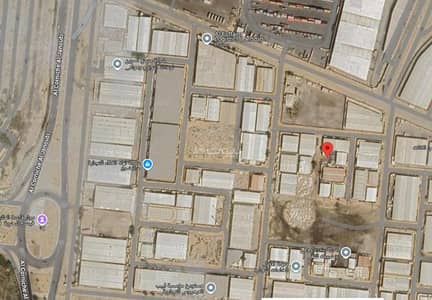 Commercial Land for Sale in South Jeddah, Jeddah - A land allocated for building warehouses for sale