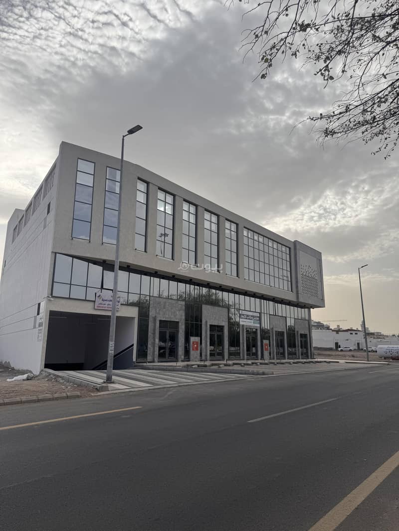 Exhibitions for rent on the ring road, Al-Quṣuwa district, Medina Exhibitions for rent on the ring road, Al-Quṣuwa district, Medina
