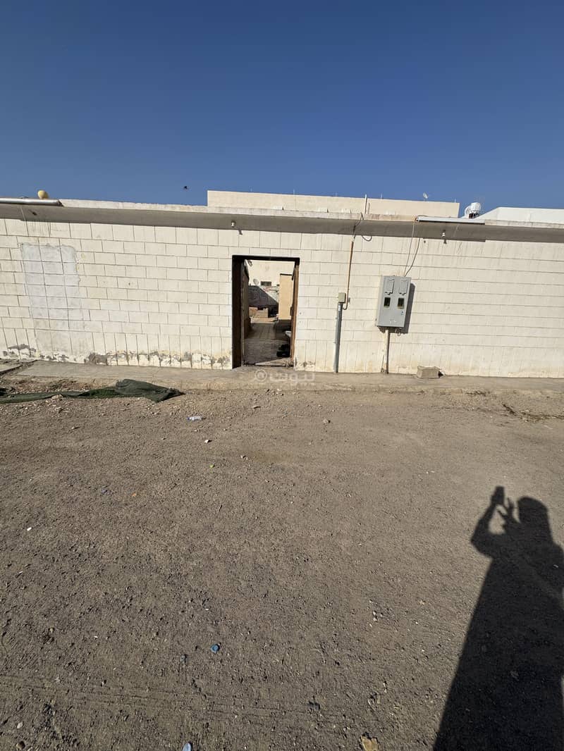 Residential compound consisting of 4 bedrooms for sale in Al-Salam, Medina Residential compound consisting of 4 bedrooms for sale in Al-Salam, Medina