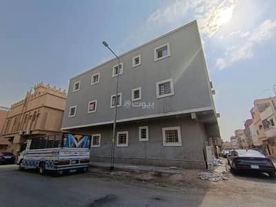 10+ Beds Residential Building for Sale in Central Riyadh, Riyadh - Building facing three streets for sale