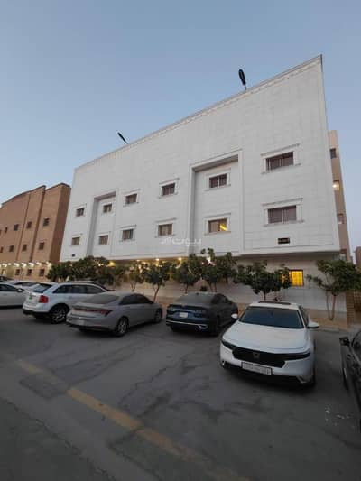 1 Bedroom Flat for Rent in North Riyadh, Riyadh - A bedroom, a living room, a kitchen, and a bathroom.