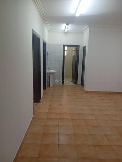 4 Bedroom Apartment for Rent in East Riyadh, Riyadh - Four-bedroom family apartment with a living room 4 Bedroom Apartment for Rent in East Riyadh, Riyadh - Four-bedroom family apartment with a living room