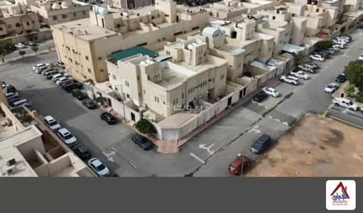 6 Bedroom Residential Building for Sale in East Riyadh, Riyadh - Residential building for sale in Al Salam, east Riyadh