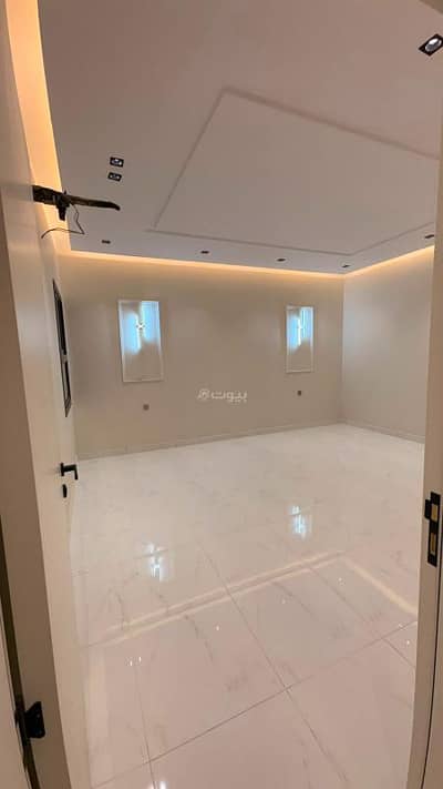 5 Bedroom Flat for Sale in Shuran, Madina - A five-bedroom apartment for sale in Shoran, Medina