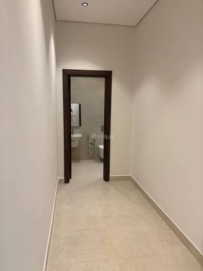 3 Bedroom Floor for Sale in North Riyadh, Riyadh - Ground floor apartment with a car entrance and an elegant design 3 Bedroom Floor for Sale in North Riyadh, Riyadh - Ground floor apartment with a car entrance and an elegant design