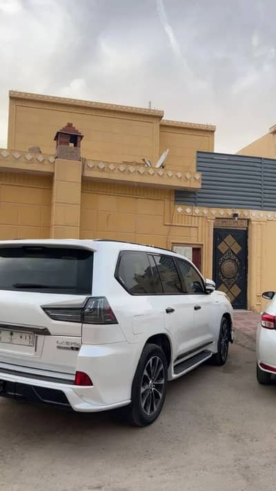 7 Bedroom Villa for Sale in East Riyadh, Riyadh - Villa For Sale in Al Janadriyah, Riyadh 7 Bedroom Villa for Sale in East Riyadh, Riyadh - Villa For Sale in Al Janadriyah, Riyadh