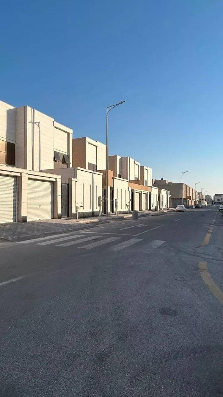 فيلا للبيع في شارع الكورنيش, حي العروبة, مدينة الدمام فيلا للبيع في شارع الكورنيش, حي العروبة, مدينة الدمام