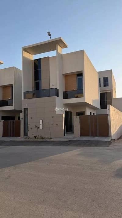 6 Bedroom Villa for Sale in West Riyadh, Riyadh - Villa for sale on Abi Nizar Al-San'ani Street, Al-Mahdiyah District, Riyadh City, Riyadh Region