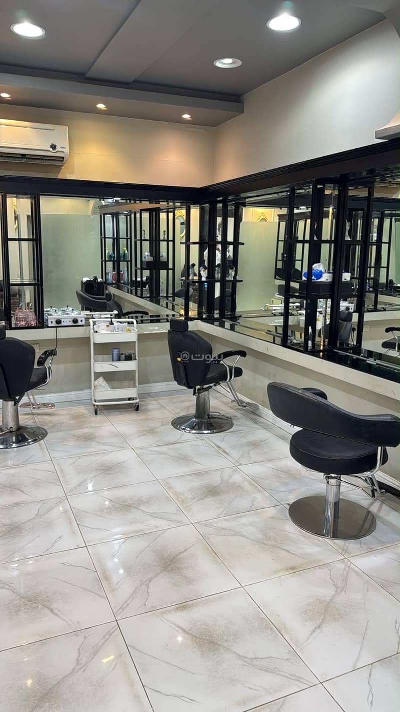 Showroom in East Riyadh,Al Yarmuk 80000 SAR - 88098218 Showroom in East Riyadh,Al Yarmuk 80000 SAR - 88098218