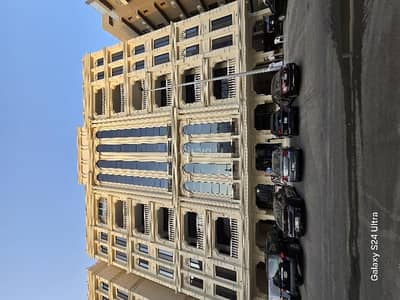 6 Bedroom Apartment for Sale in North Jeddah, Jeddah - Studio Apartment For Sale in Al Sawari, Jeddah