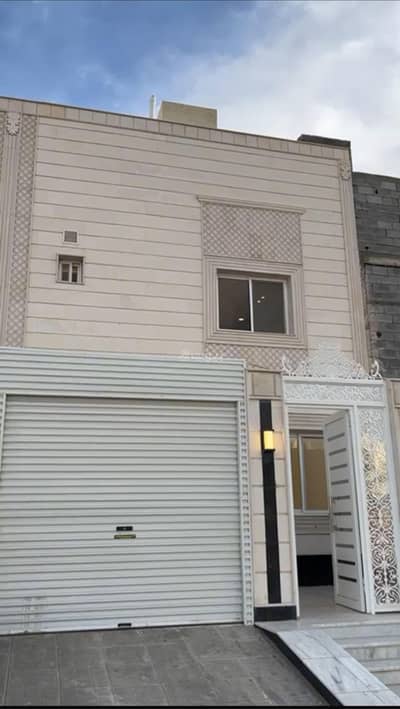 4 Bedroom Villa for Sale in Al Anahi, Madina - Duplex villa for sale in Al-Anahi (Al-Muhaysin), Medina