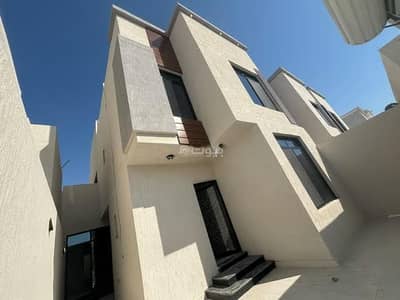 7 Bedroom Villa for Sale in Al Sawari, Al Khobar - Villa For Sale in Al Sawari, Al Khobar