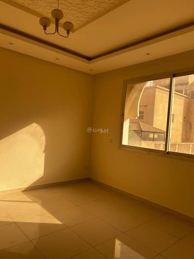 دور 3 غرف نوم للايجار في شمال الرياض، الرياض - للإيجار دور أول في فيلا خاص